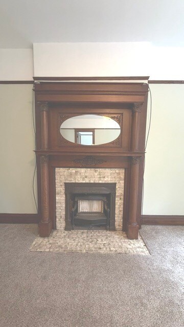 Building Photo - 4511 N Greenview Ave
