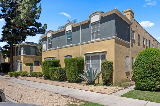 Building Photo - 4193 3/4 Leimert Boulevard