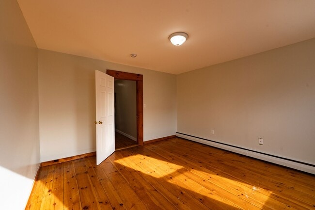 Building Photo - Spruce (294)