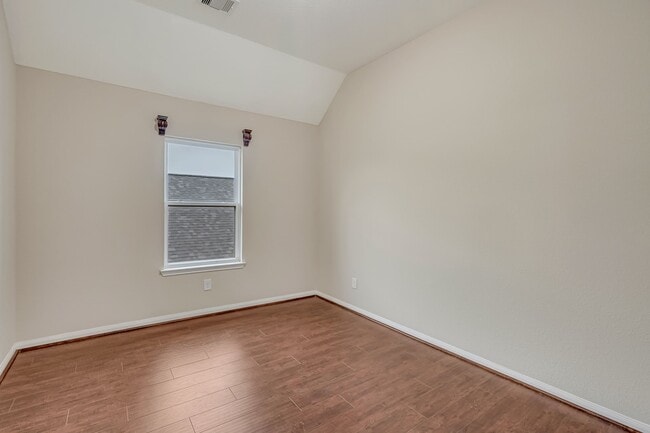 Building Photo - 17602 Stamford Oaks Dr
