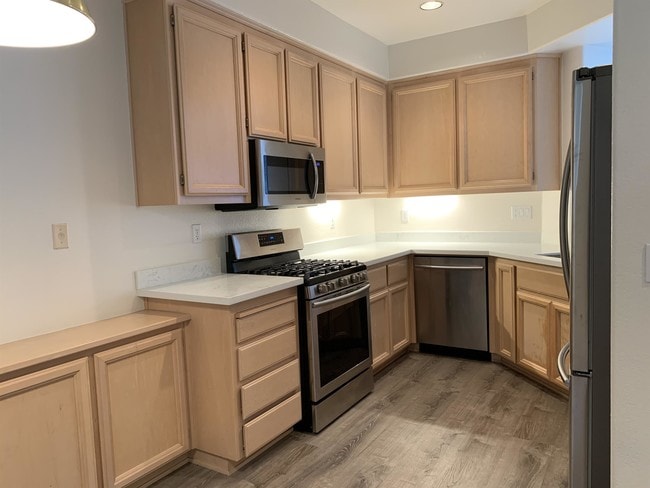 Building Photo - 563 Shoal Cir