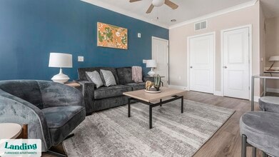 Building Photo - 195 N Creek Dr