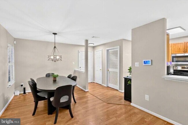 Building Photo - 10925 Postern Ct