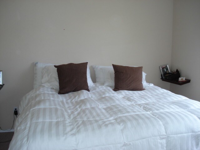 Building Photo - 22 E 600 S