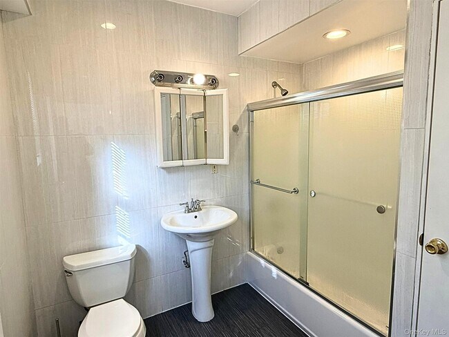 Building Photo - 52-05 35th St