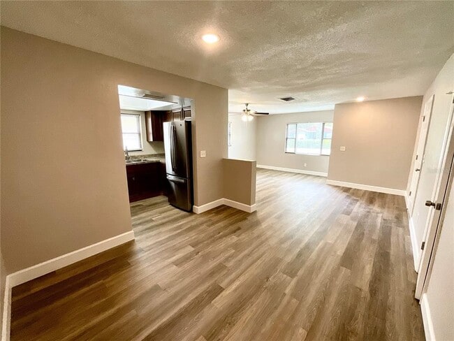 Building Photo - 4041 53rd Ave N