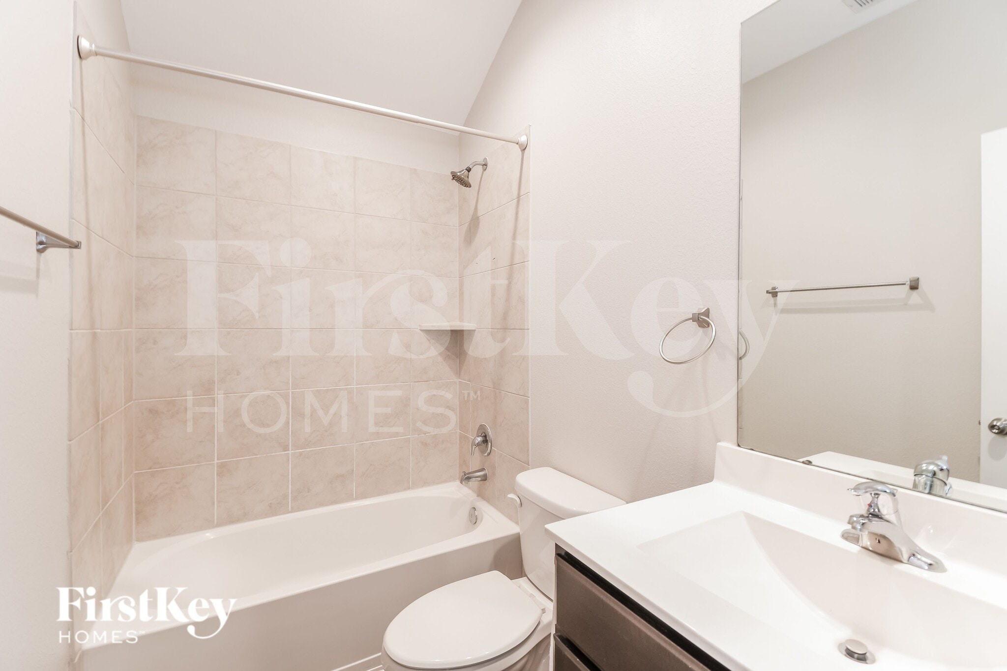 Building Photo - 15214 Stulan Burn Dr