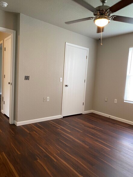 Building Photo - 6339 Aspen Farm