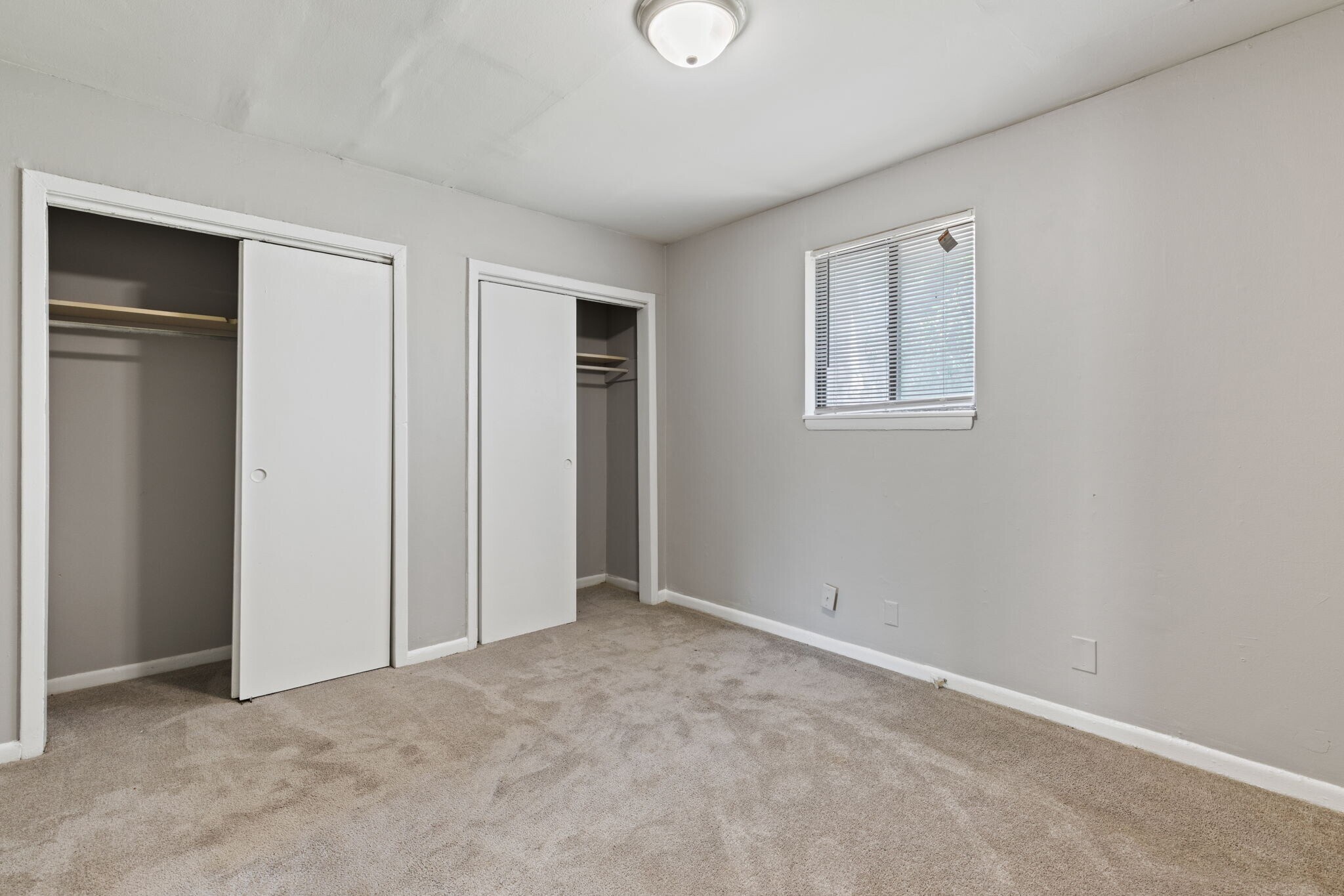 Building Photo - 800 Anderson Ln