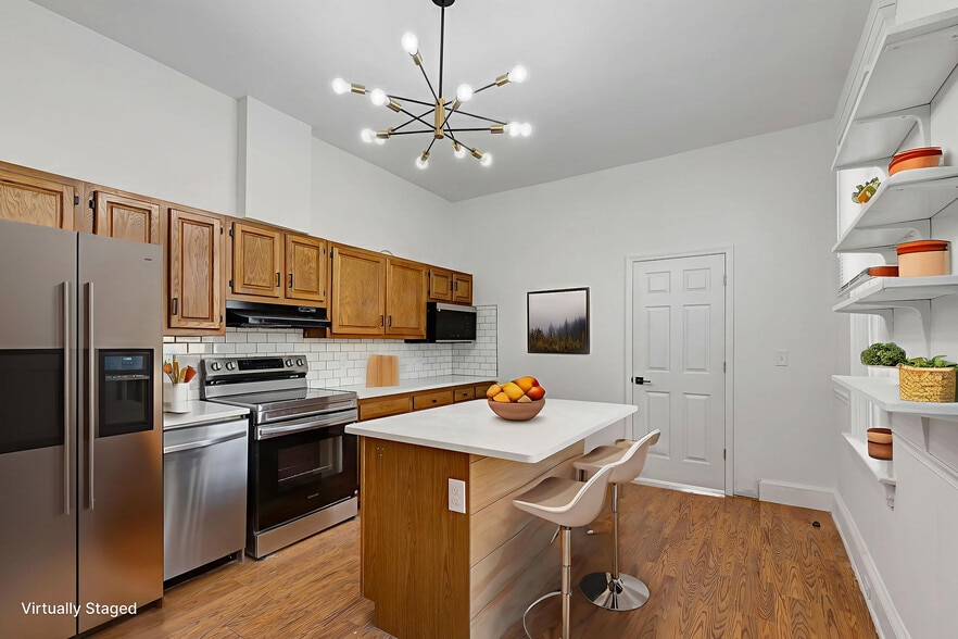 Building Photo - 422 Watkins St