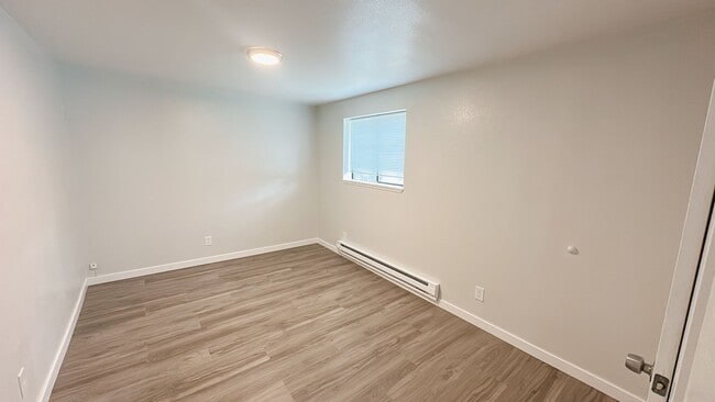 Building Photo - Affordable 3bdrm/1 bath home with storage ...