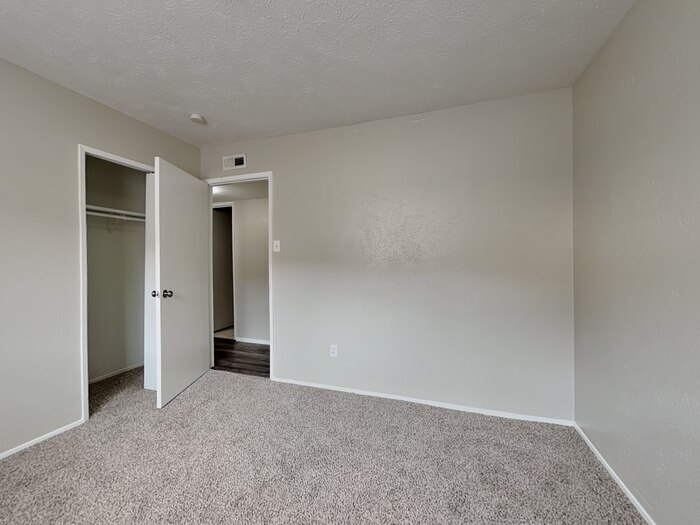 Building Photo - 3926 Broken Elm Dr