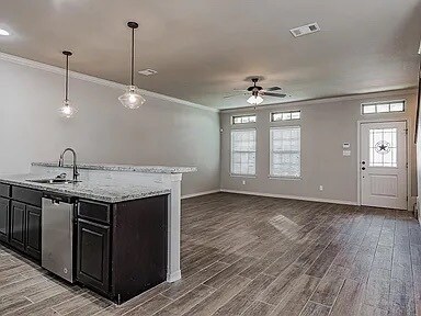 Building Photo - 910 Fairview Ave