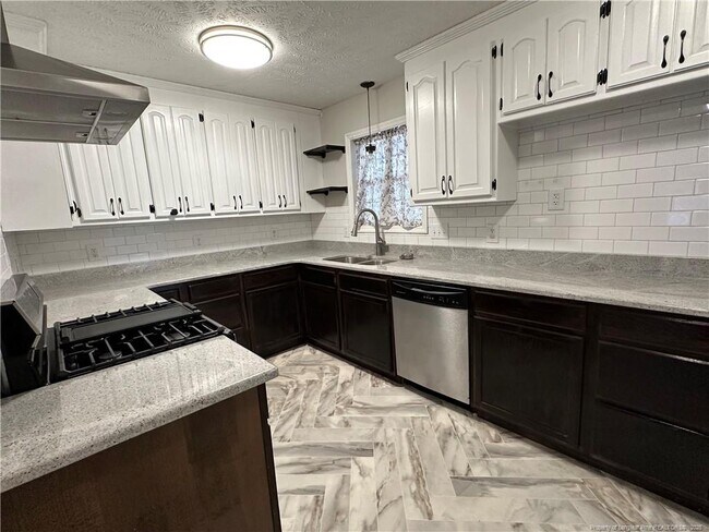 Building Photo - 2564 Lull Water Dr