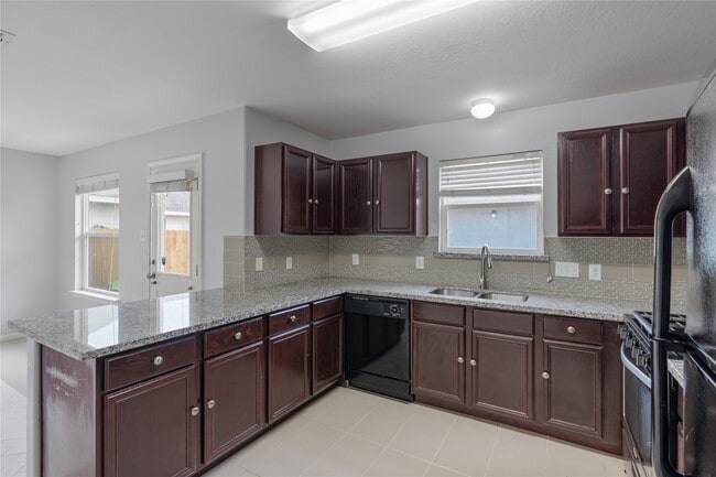 Building Photo - 6324 Austinville Dr