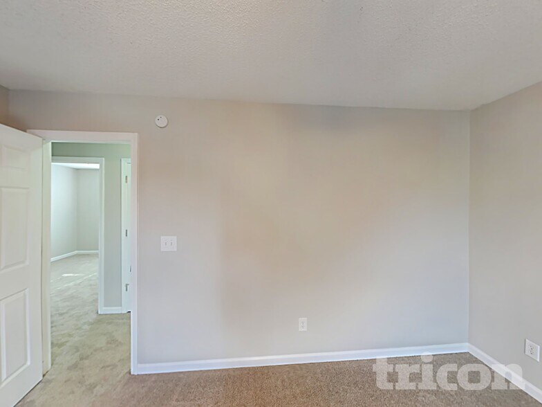 Building Photo - 404 Remington Ct
