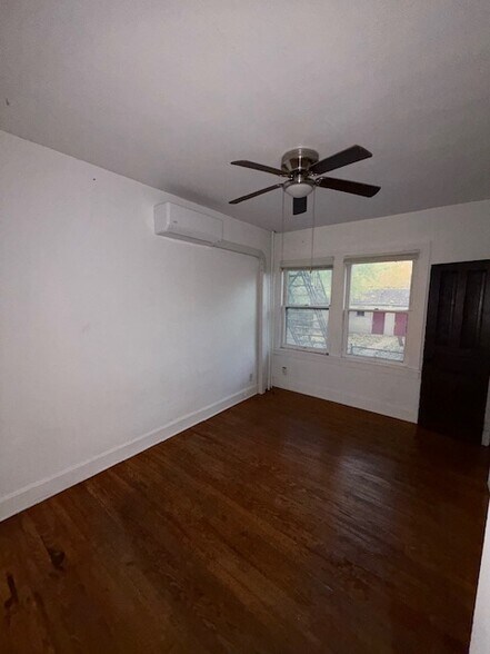 Building Photo - 783 Woodruff Pl E Dr