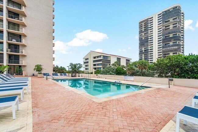 Building Photo - 4200 N Ocean Dr