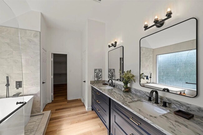 Building Photo - 3427 Shadowchase Dr