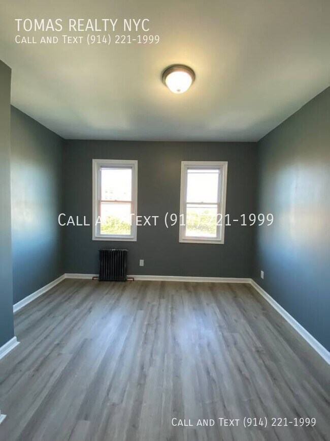 Building Photo - 155 Waverly St