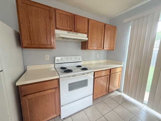 Building Photo - 10607 Shaenview