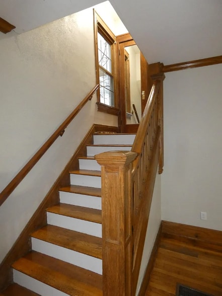 Building Photo - 616 St Nicholas Ave