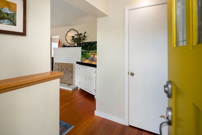 Building Photo - Stylish Queen Anne Bungalow with Vibrant Curb Appeal