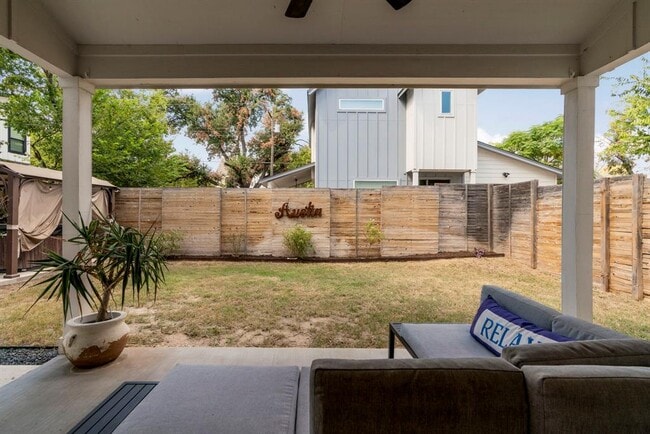 Building Photo - 8014 Tisdale Dr
