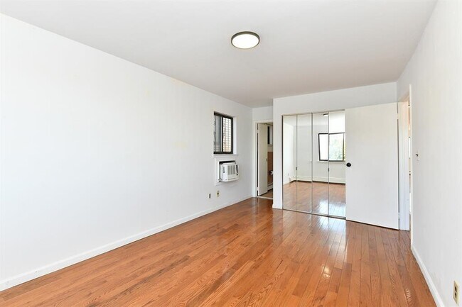 Building Photo - 1308 46th St