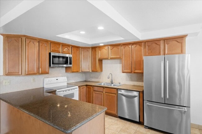 Building Photo - 2BR Bonsall Condo | Garage, Parking & Utilities Included