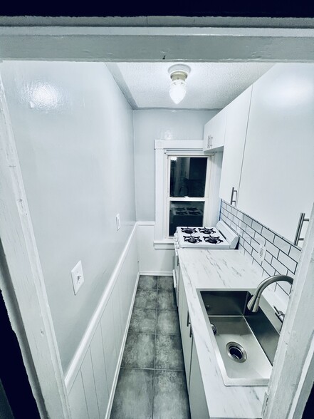 Kitchen - 20 Independent St