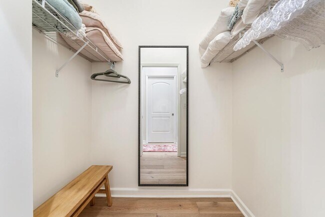 Building Photo - 801 S Olive Ave