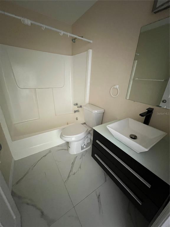 Building Photo - 14385 Woodstock Rd