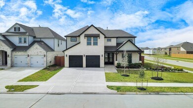 Building Photo - 1500 Sunrise Gables Dr