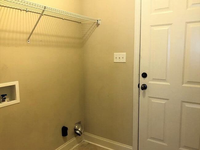 Building Photo - 3012 Brockham Ct