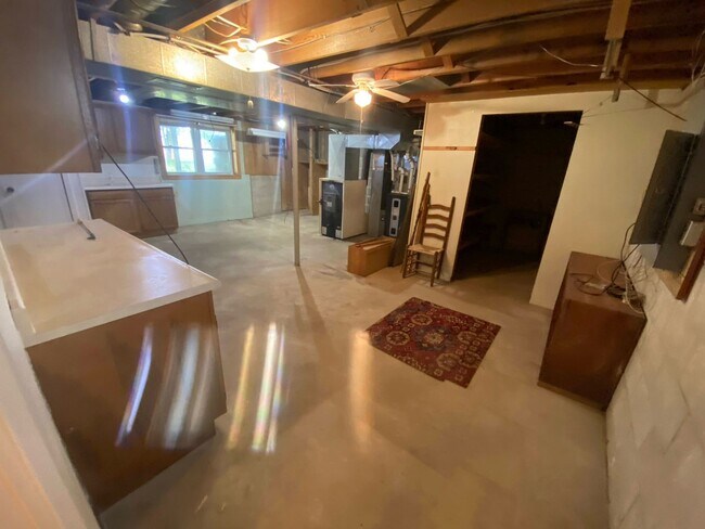 Building Photo - 30013 Butler Ave