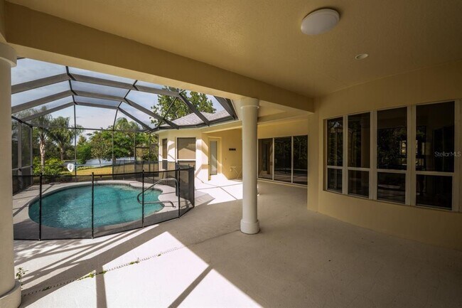 Building Photo - 3037 Lynwood Ct