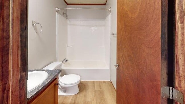 Building Photo - 129 American Ave