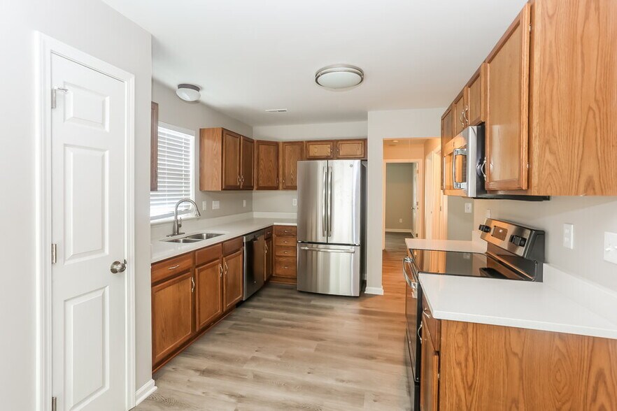 Building Photo - 2787 Island Point Dr NW