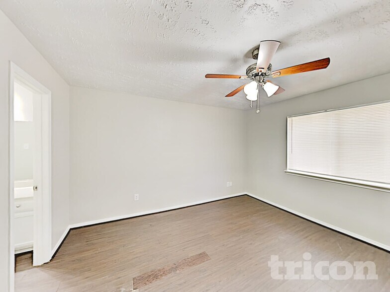 Building Photo - 19311 Amistad Dr