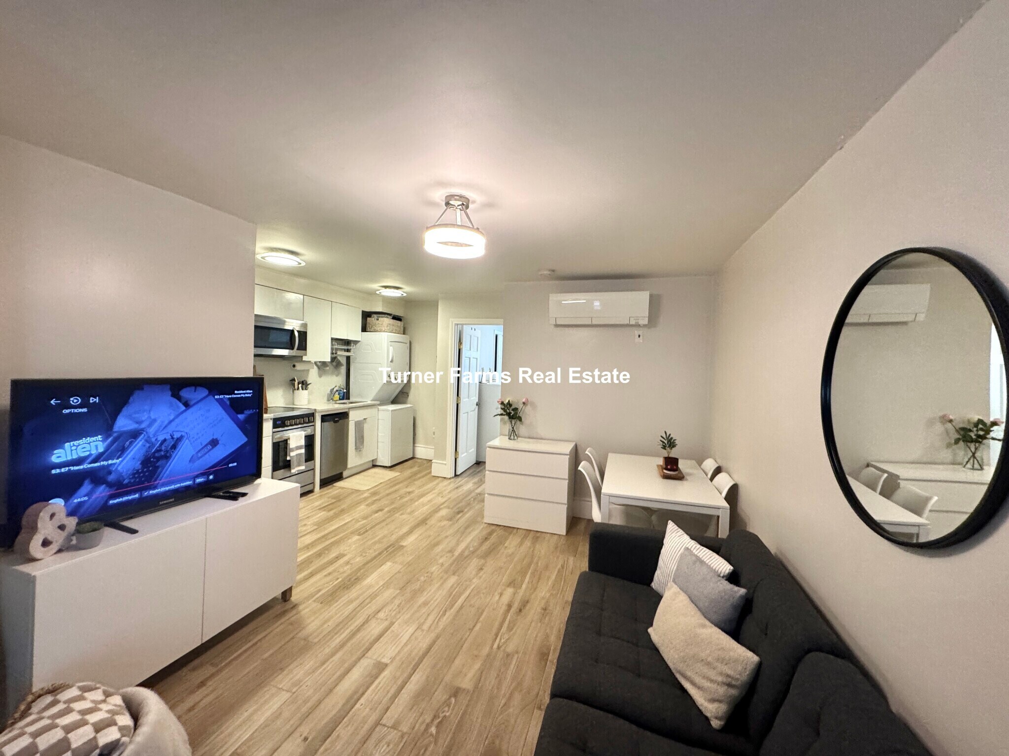 Building Photo - 91 Hudson St