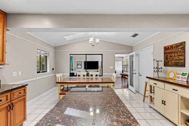 Building Photo - 1929 NW 7th Ln