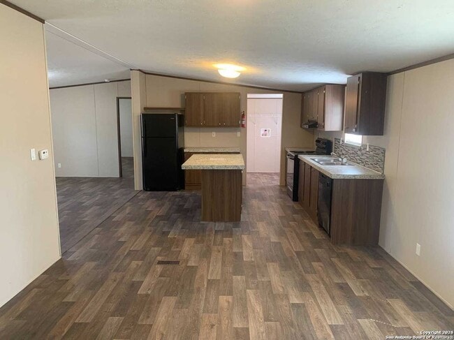 Building Photo - 22935 Black Cherry
