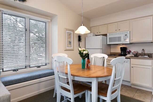 Building Photo - 5719 Creeks Crossing N