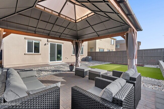 Building Photo - 6747 Ronaldinho Dr