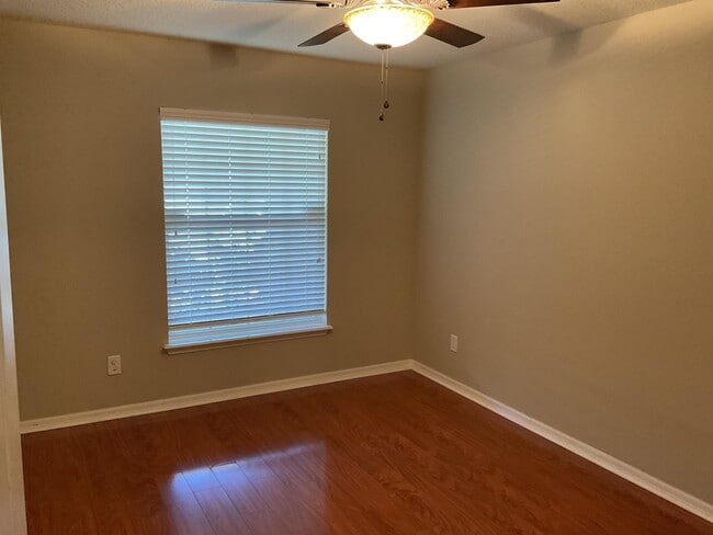 Building Photo - 3302 Fawnwood Dr