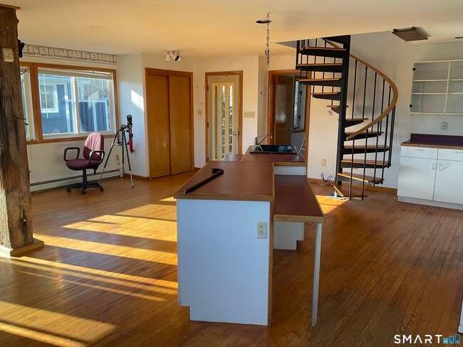 Building Photo - 52 Brown Rd