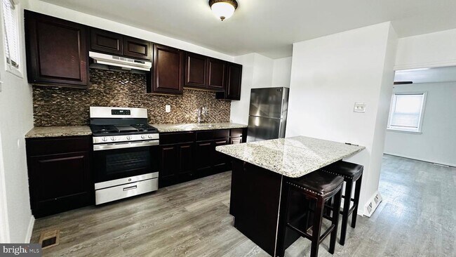 Building Photo - 1549 S 8th St