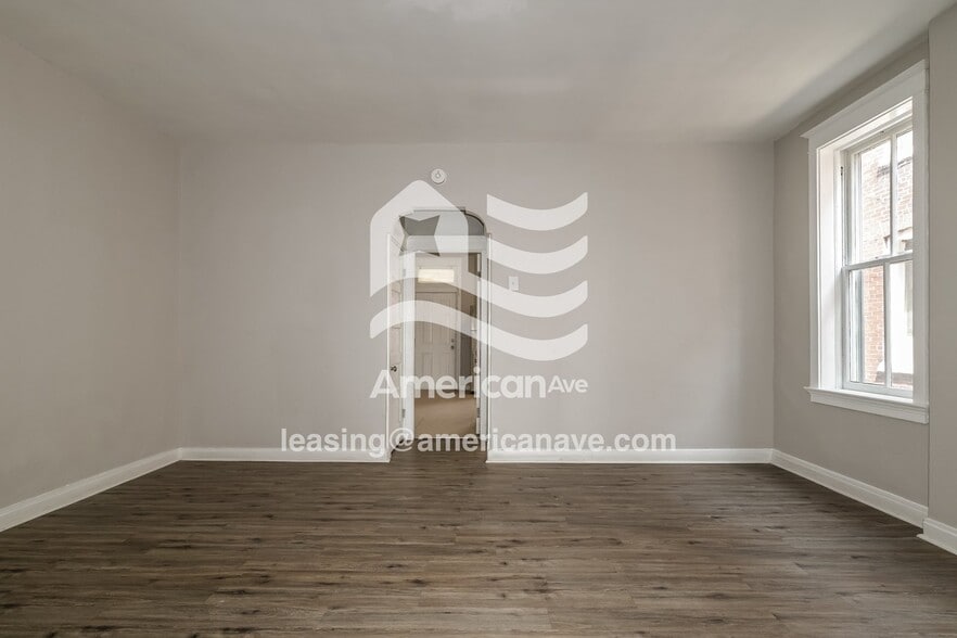 Building Photo - 3407 Keokuk St