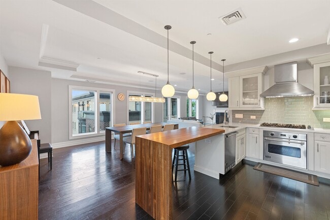 Building Photo - 38 Oxford Landing